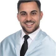 Graduado en Lingüística y Lenguas Aplicadas y Máster en Ciencias del Lenguaje y sus Aplicaciones